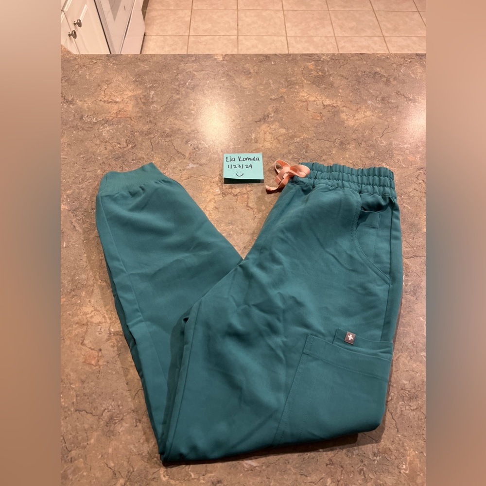 FIGS Uman High Waist Scrub Joggers NWT